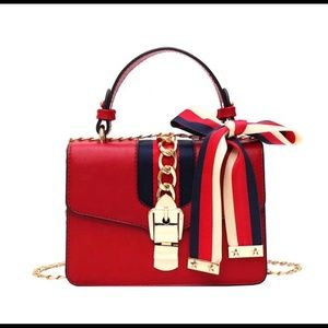 Ladies small shoulders bags